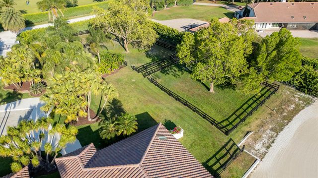 2184 Appaloosa Trail, Wellington, FL 33414