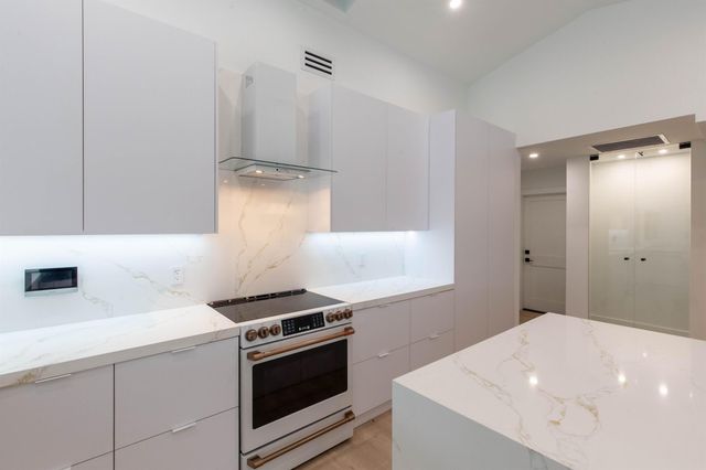 2184 Appaloosa Trail, Wellington, FL 33414