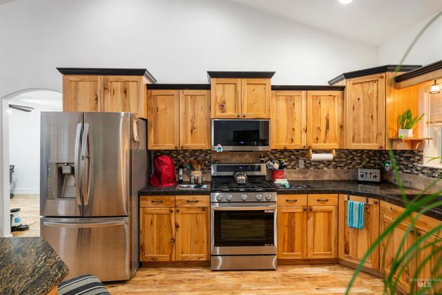 23824 Breyer Rd, Caldwell, ID 83607