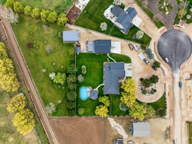 23824 Breyer Rd, Caldwell, ID 83607