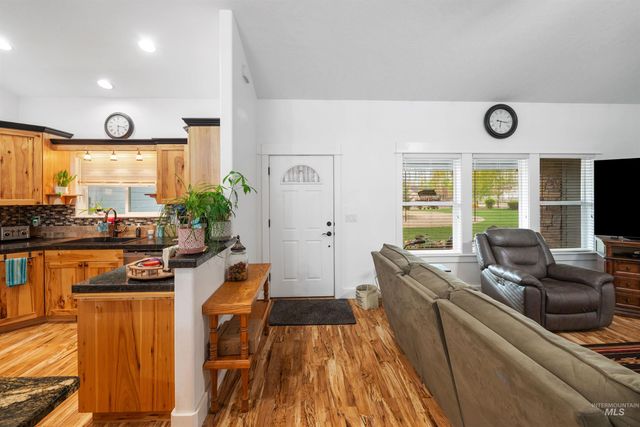 23824 Breyer Rd, Caldwell, ID 83607