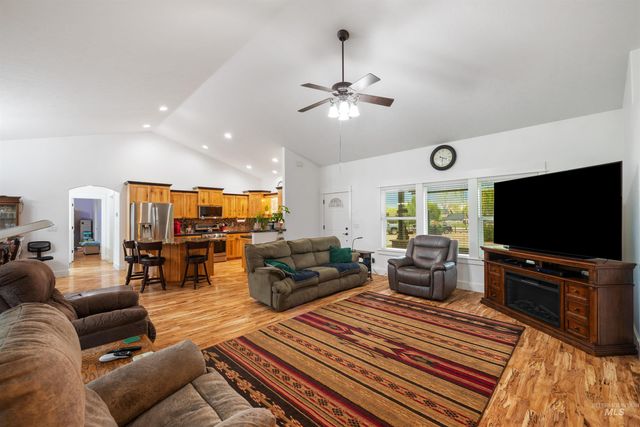 23824 Breyer Rd, Caldwell, ID 83607
