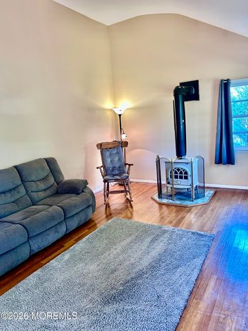 9 Orchard Avenue E, Holmdel, NJ 07733
