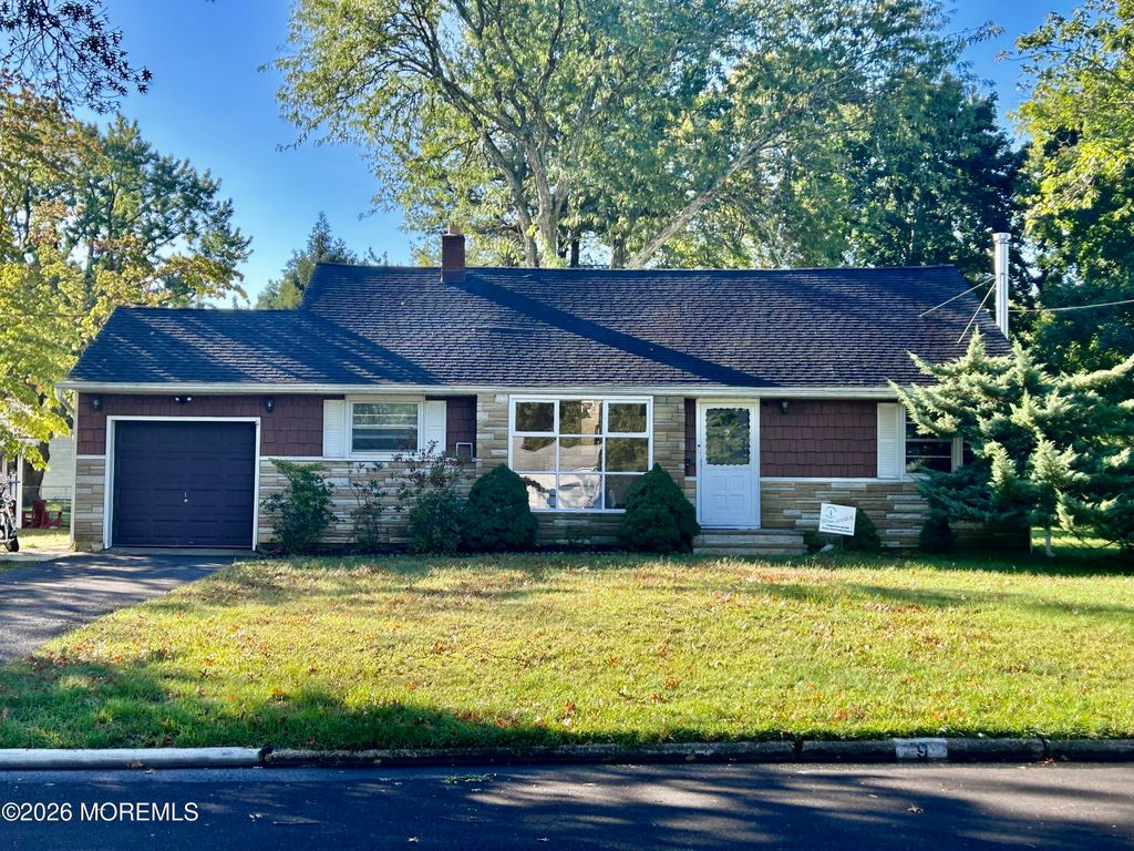9 Orchard Avenue E, Holmdel, NJ 07733