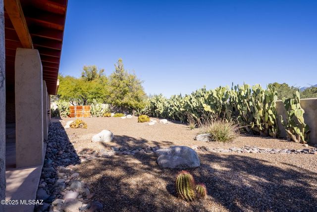 8 Avenida Gutierrez, Tubac, AZ 85640