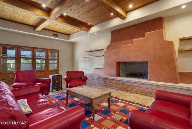 8 Avenida Gutierrez, Tubac, AZ 85640