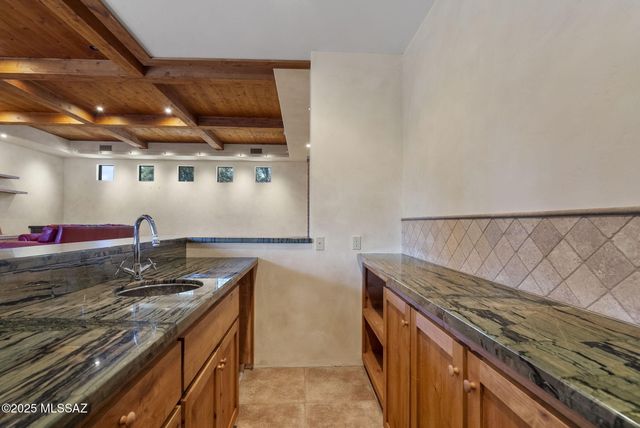 8 Avenida Gutierrez, Tubac, AZ 85640