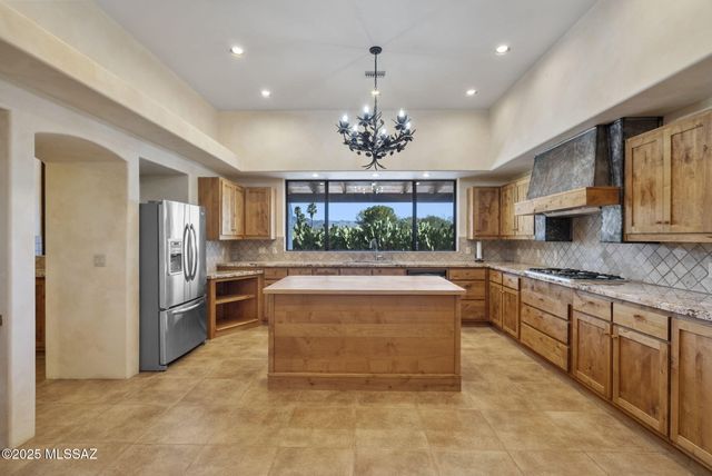 8 Avenida Gutierrez, Tubac, AZ 85640