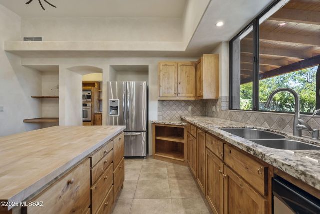 8 Avenida Gutierrez, Tubac, AZ 85640