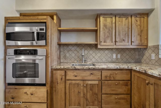 8 Avenida Gutierrez, Tubac, AZ 85640