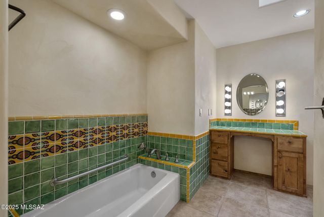 8 Avenida Gutierrez, Tubac, AZ 85640