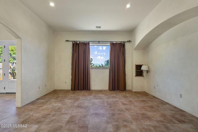 8 Avenida Gutierrez, Tubac, AZ 85640