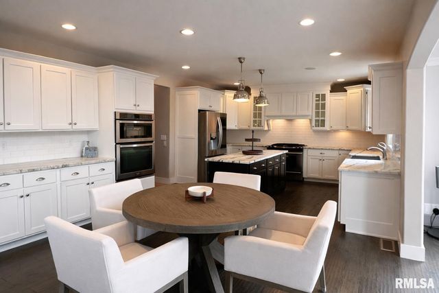 11117 N Country Ridge Lane, Dunlap, IL 61525