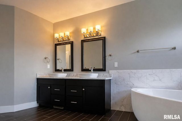 11117 N Country Ridge Lane, Dunlap, IL 61525