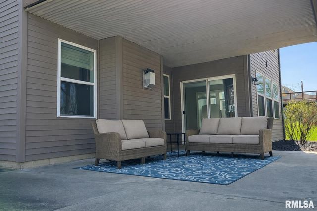 11117 N Country Ridge Lane, Dunlap, IL 61525