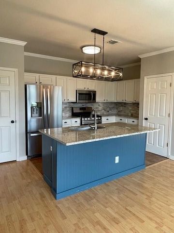 7501 Shadowridge RUN 135, Austin, TX 78749