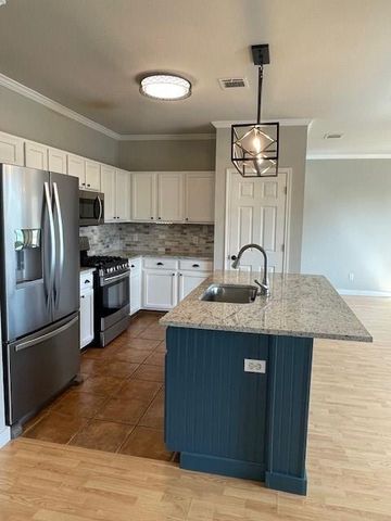 7501 Shadowridge RUN 135, Austin, TX 78749