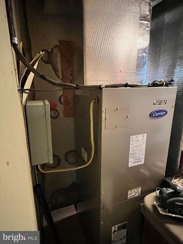 58 W CHARLOTTE ST, Millersville, PA 17551