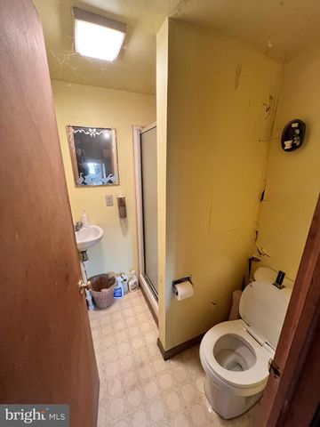 58 W CHARLOTTE ST, Millersville, PA 17551