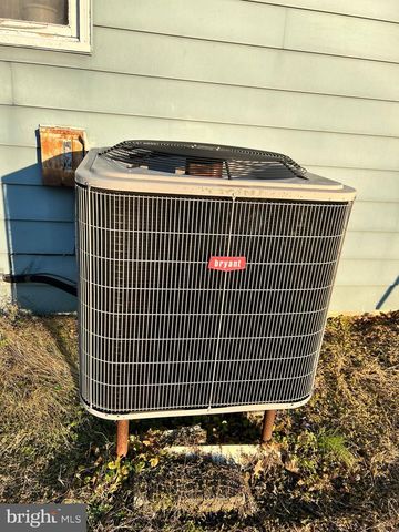 58 W CHARLOTTE ST, Millersville, PA 17551