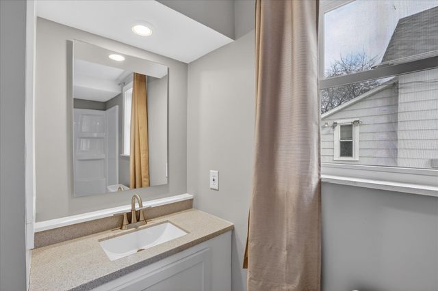 722 S Van Buren Street, Bay City, MI 48708