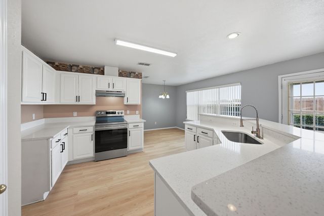 1912 Lennox Lane, Arlington, TX 76018