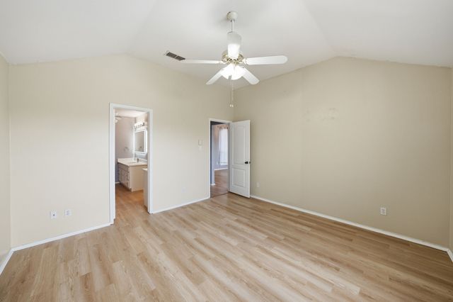 1912 Lennox Lane, Arlington, TX 76018