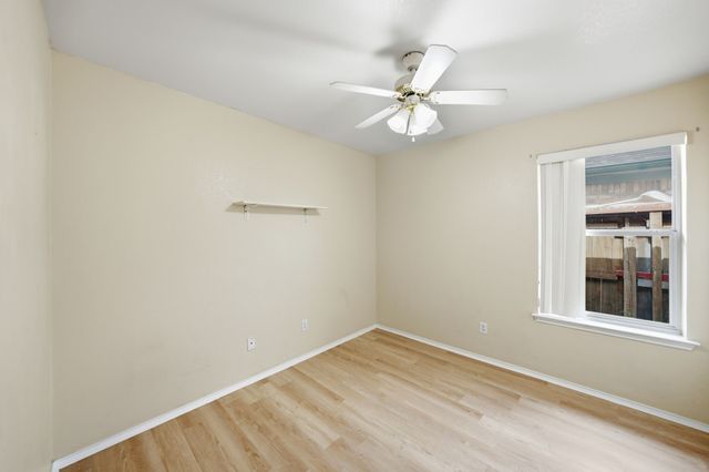 1912 Lennox Lane, Arlington, TX 76018