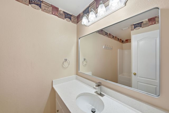 1912 Lennox Lane, Arlington, TX 76018