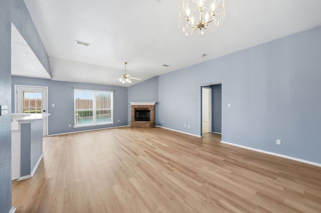 1912 Lennox Lane, Arlington, TX 76018