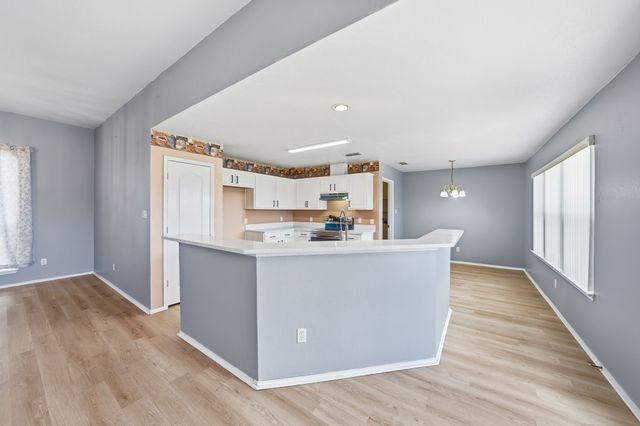 1912 Lennox Lane, Arlington, TX 76018