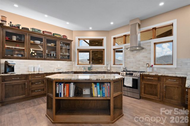 164 Flowing Hills Drive, Clyde, NC 28721