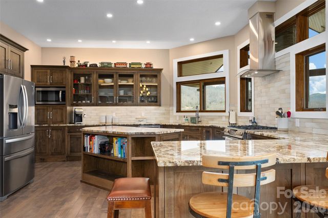 164 Flowing Hills Drive, Clyde, NC 28721