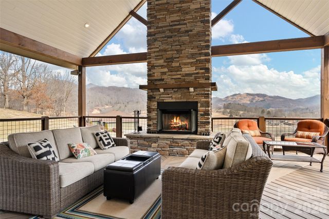 164 Flowing Hills Drive, Clyde, NC 28721