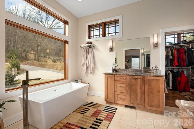 164 Flowing Hills Drive, Clyde, NC 28721