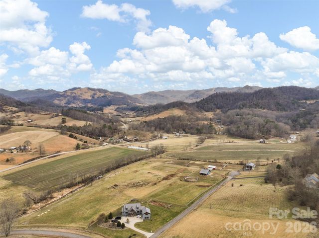 164 Flowing Hills Drive, Clyde, NC 28721