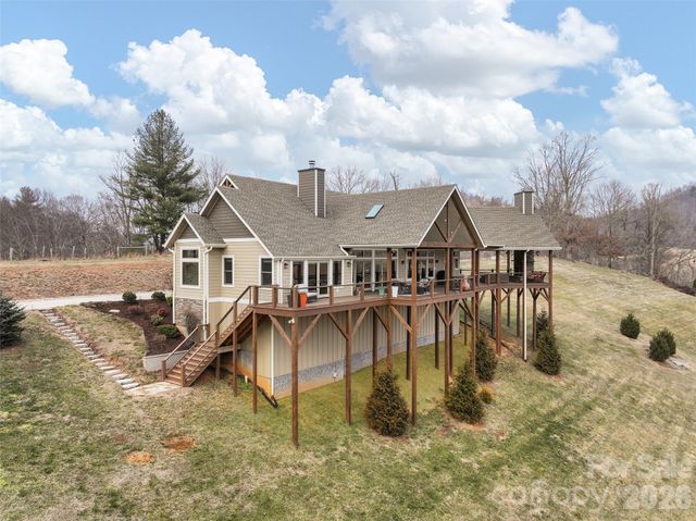 164 Flowing Hills Drive, Clyde, NC 28721