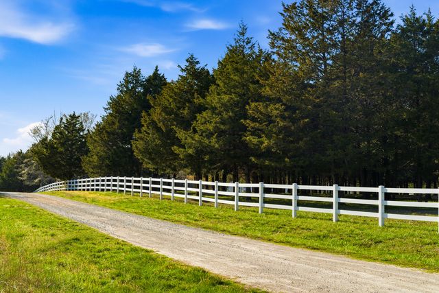 225 Bass Bend Trail, Cape Fair, MO 65624