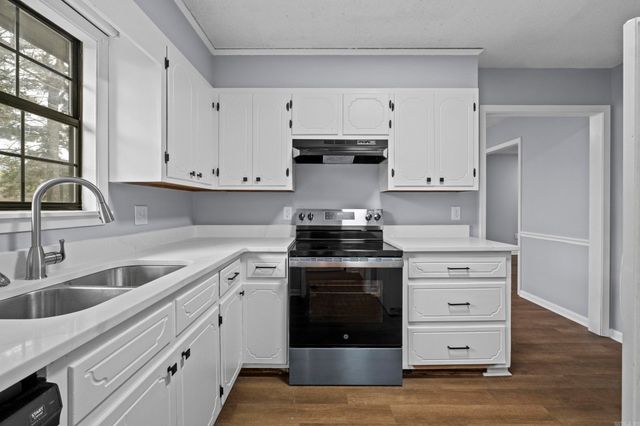 214 Western Hills Drive, Searcy, AR 72143