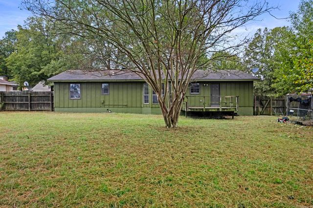 214 Western Hills Drive, Searcy, AR 72143