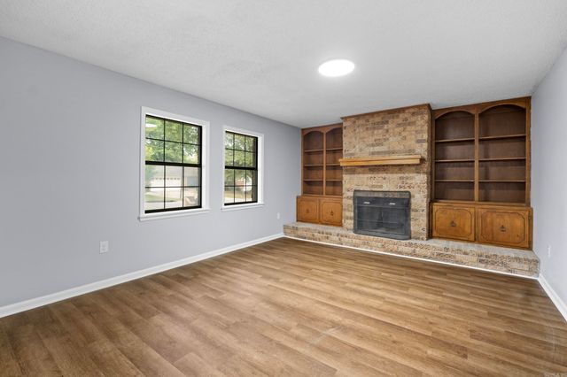 214 Western Hills Drive, Searcy, AR 72143