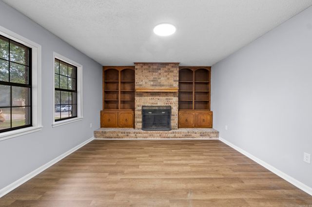 214 Western Hills Drive, Searcy, AR 72143