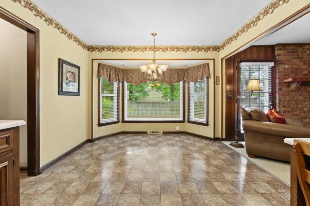 5924 Commonwealth Circle, Hanahan, SC 29410