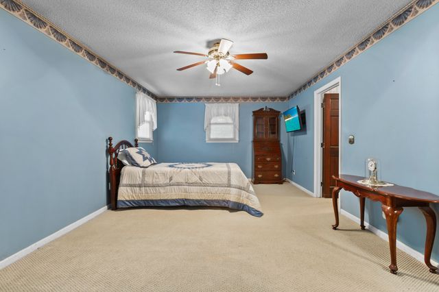 5924 Commonwealth Circle, Hanahan, SC 29410