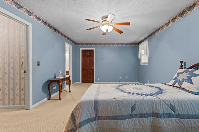 5924 Commonwealth Circle, Hanahan, SC 29410