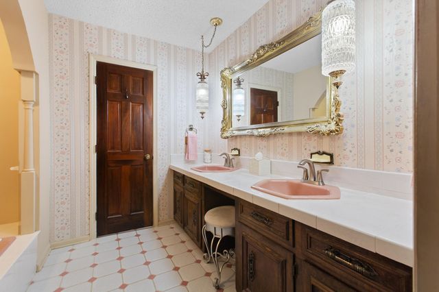 5924 Commonwealth Circle, Hanahan, SC 29410