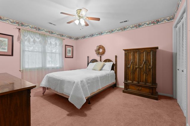 5924 Commonwealth Circle, Hanahan, SC 29410