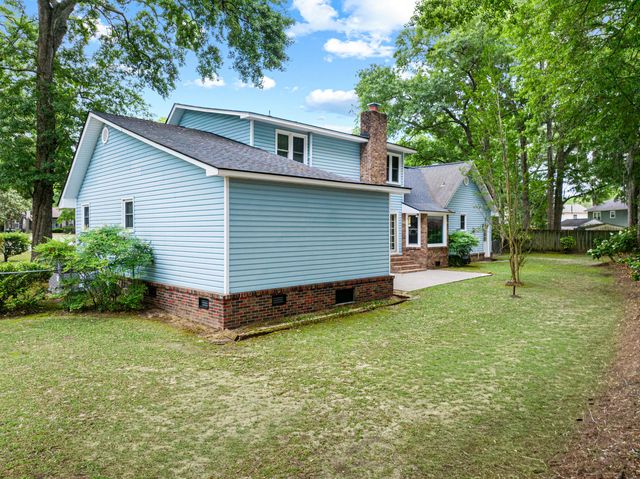5924 Commonwealth Circle, Hanahan, SC 29410