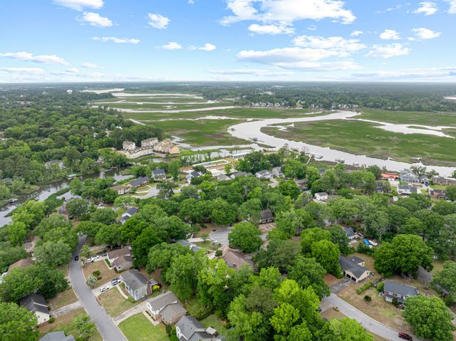 5924 Commonwealth Circle, Hanahan, SC 29410