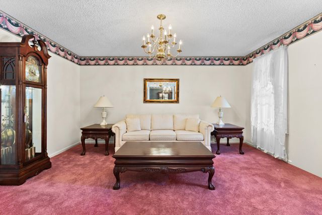 5924 Commonwealth Circle, Hanahan, SC 29410
